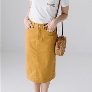 Main Street Exchange//Mustard Yellow Denim Skirt💛